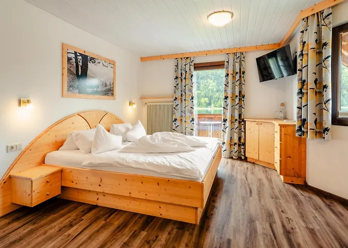 Haus Binter Πανσιόν Weissensee